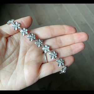 Sterling Silver bracelet with flowers
